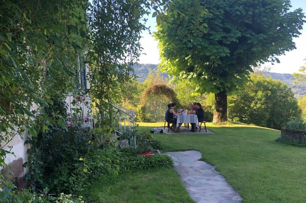 Le Figarelou Bed & Breakfast Thiézac Екстериор снимка